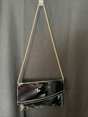 Ande Clutch with Gold Chain in patent leather | vintage